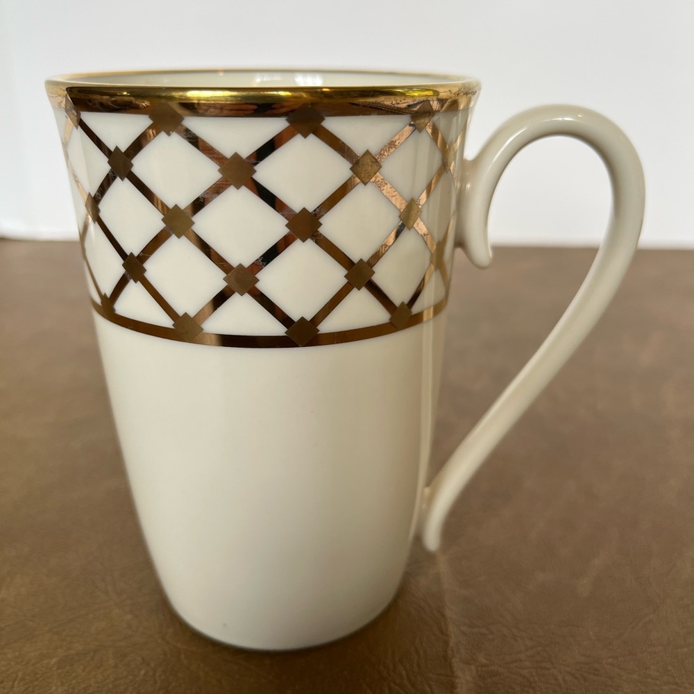 Vintage Lenox Hayworth Accent Mug from the Cosmopolitan Collection